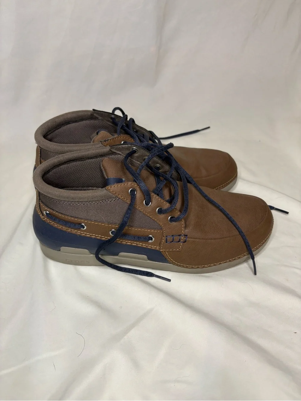 CROCS Men’s Brown Boat Chukka Shoes with Navy Laces Waterproof Size 10